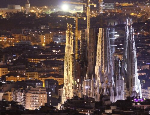 Zwiedzanie Sagrada Familia – godziny otwarcia, ceny, bilety (2022)